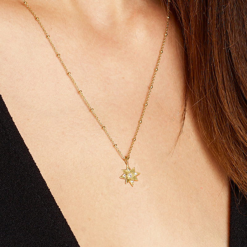 Small Star Necklace with White Sapphires - Gold